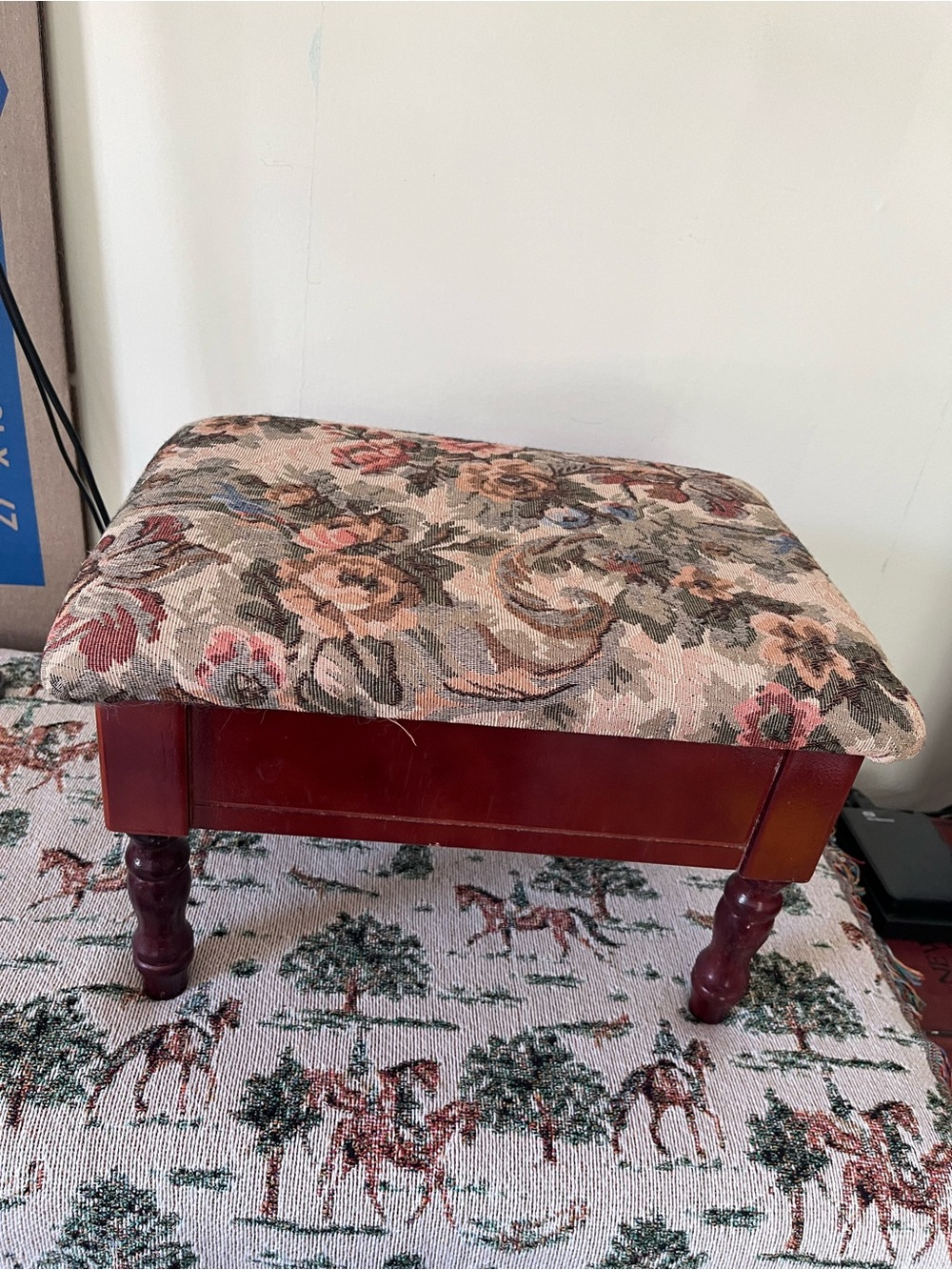 VTG footstool